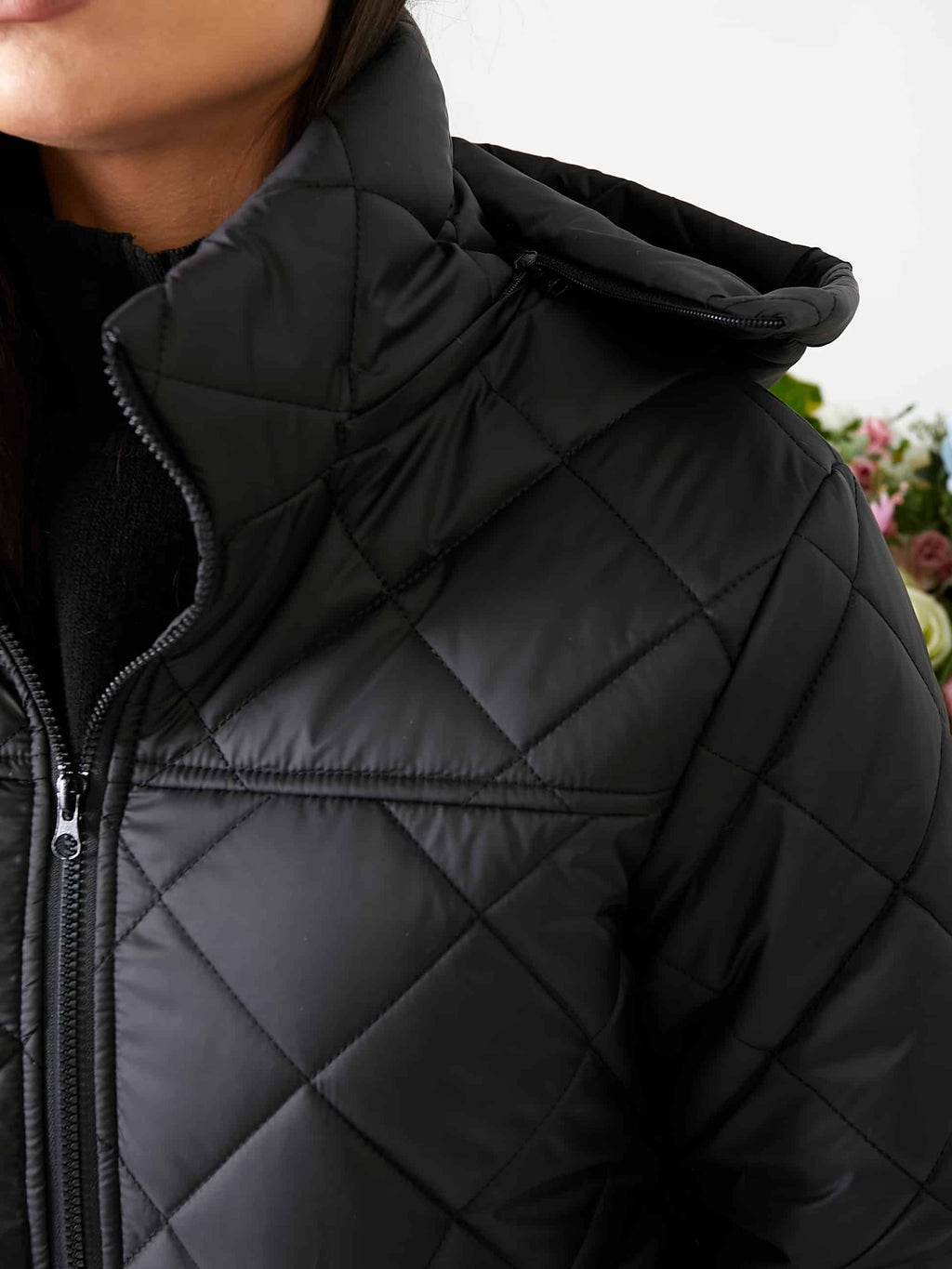 Pikowana kurtka z kapturem – czarna