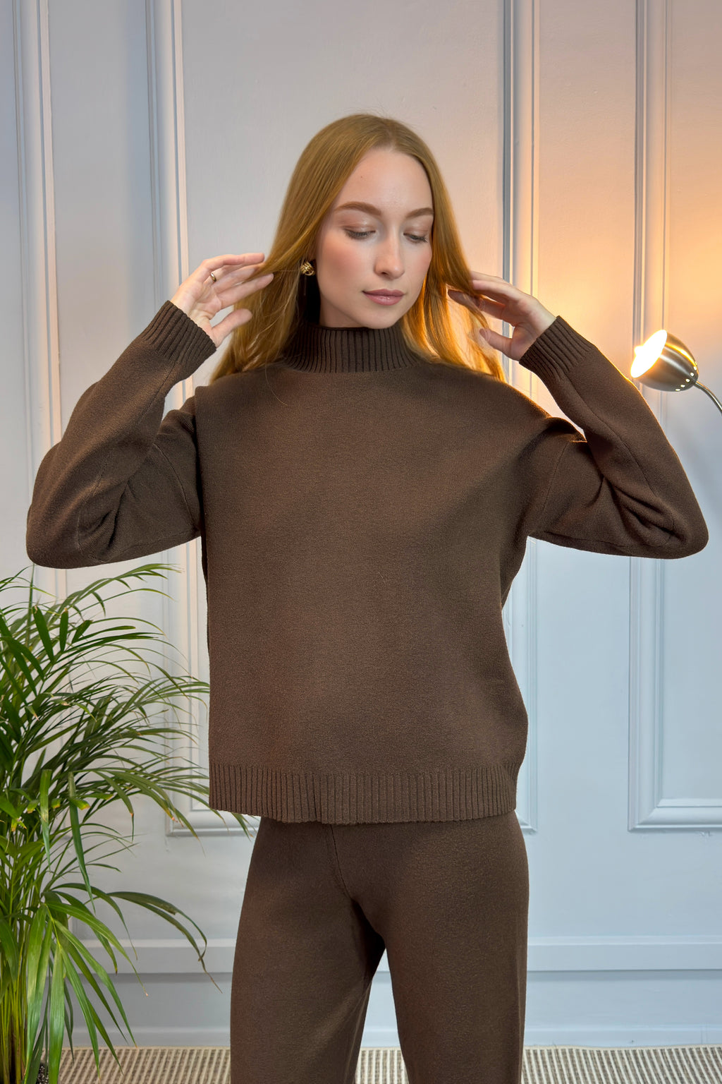 Brązowy dzianinowy komplet