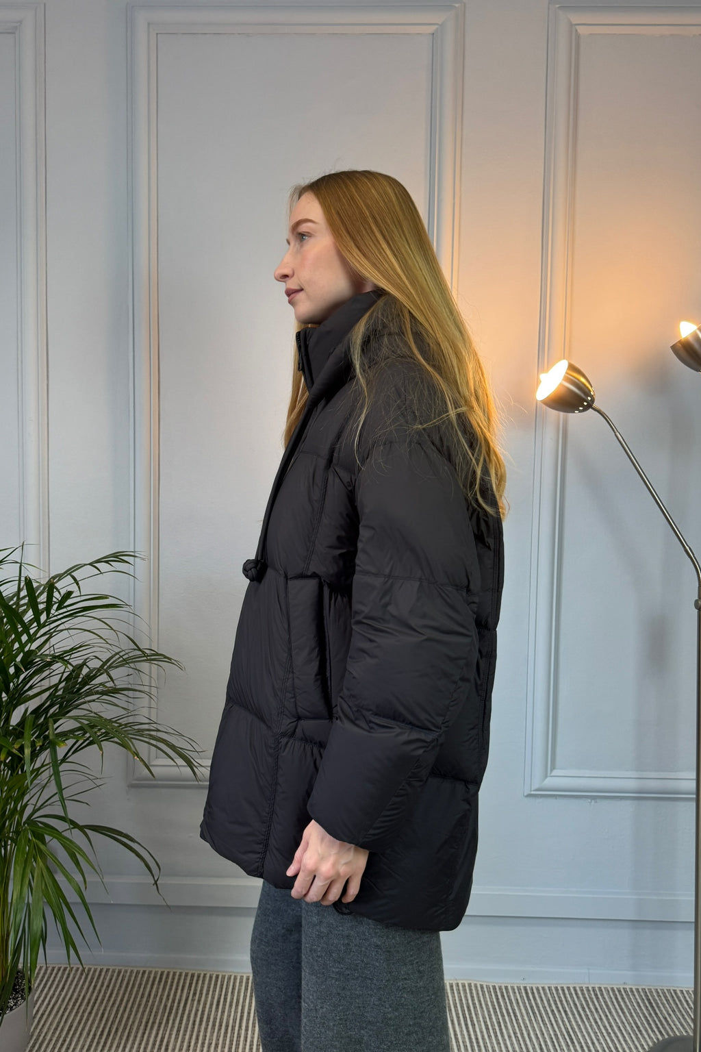 Czarna pikowana kurtka zimowa
