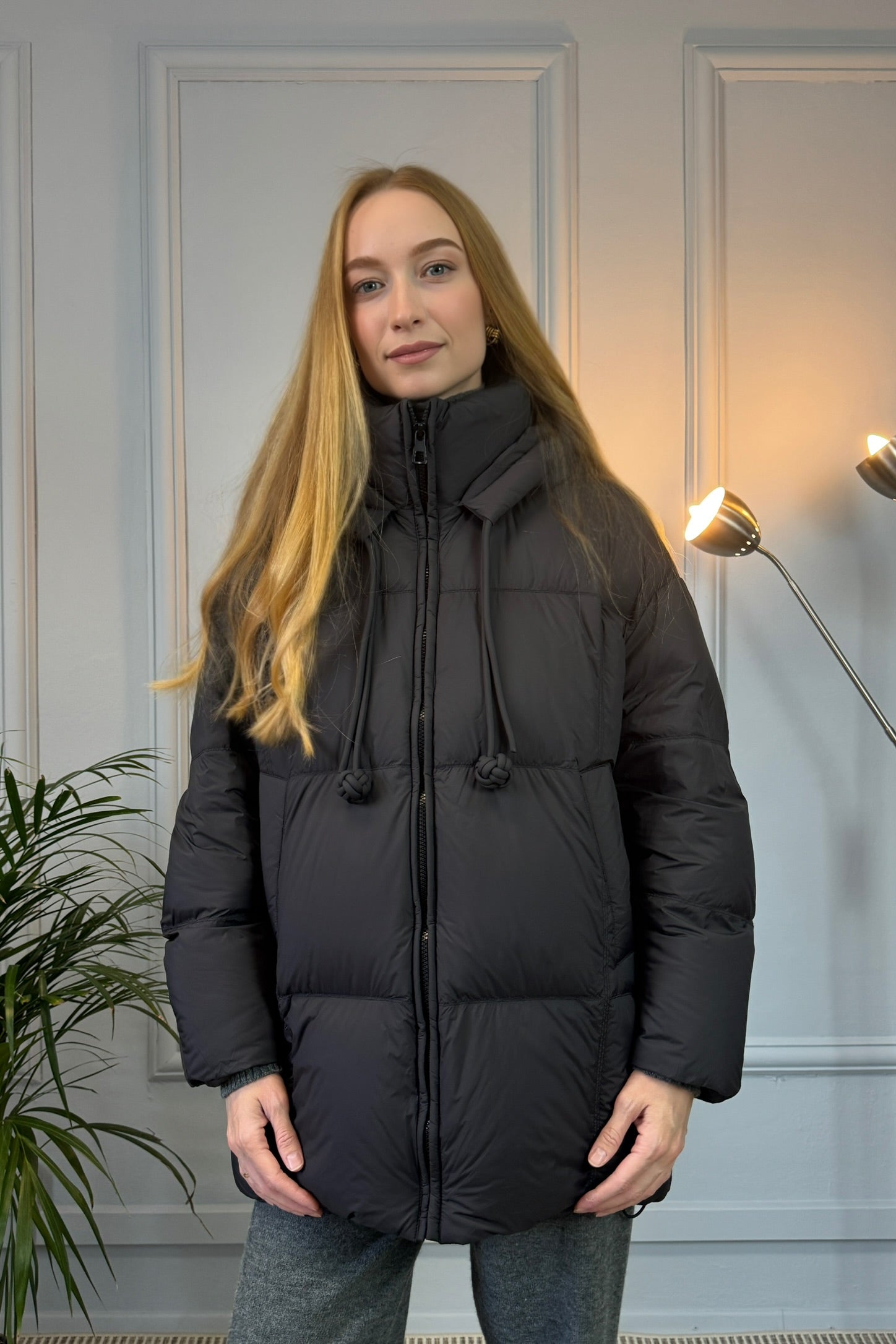 Czarna pikowana kurtka zimowa