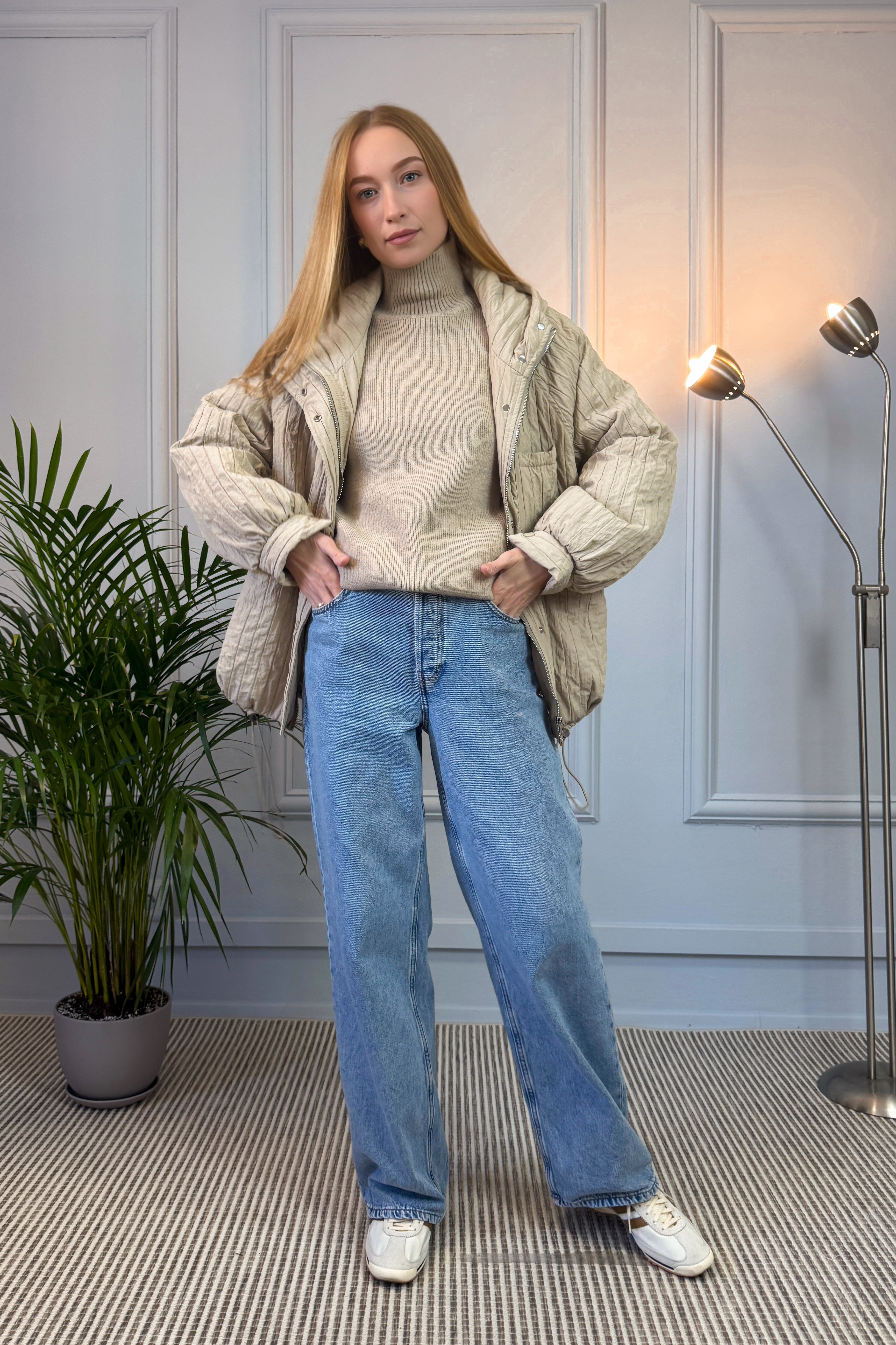 Pikowana kurtka w kolorze beżowym