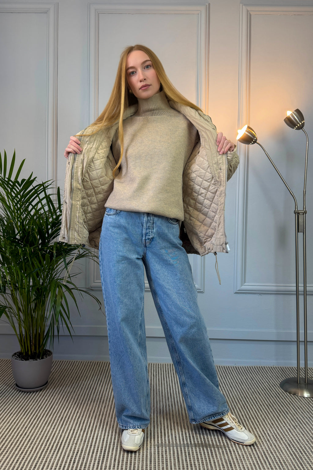 Pikowana kurtka w kolorze beżowym