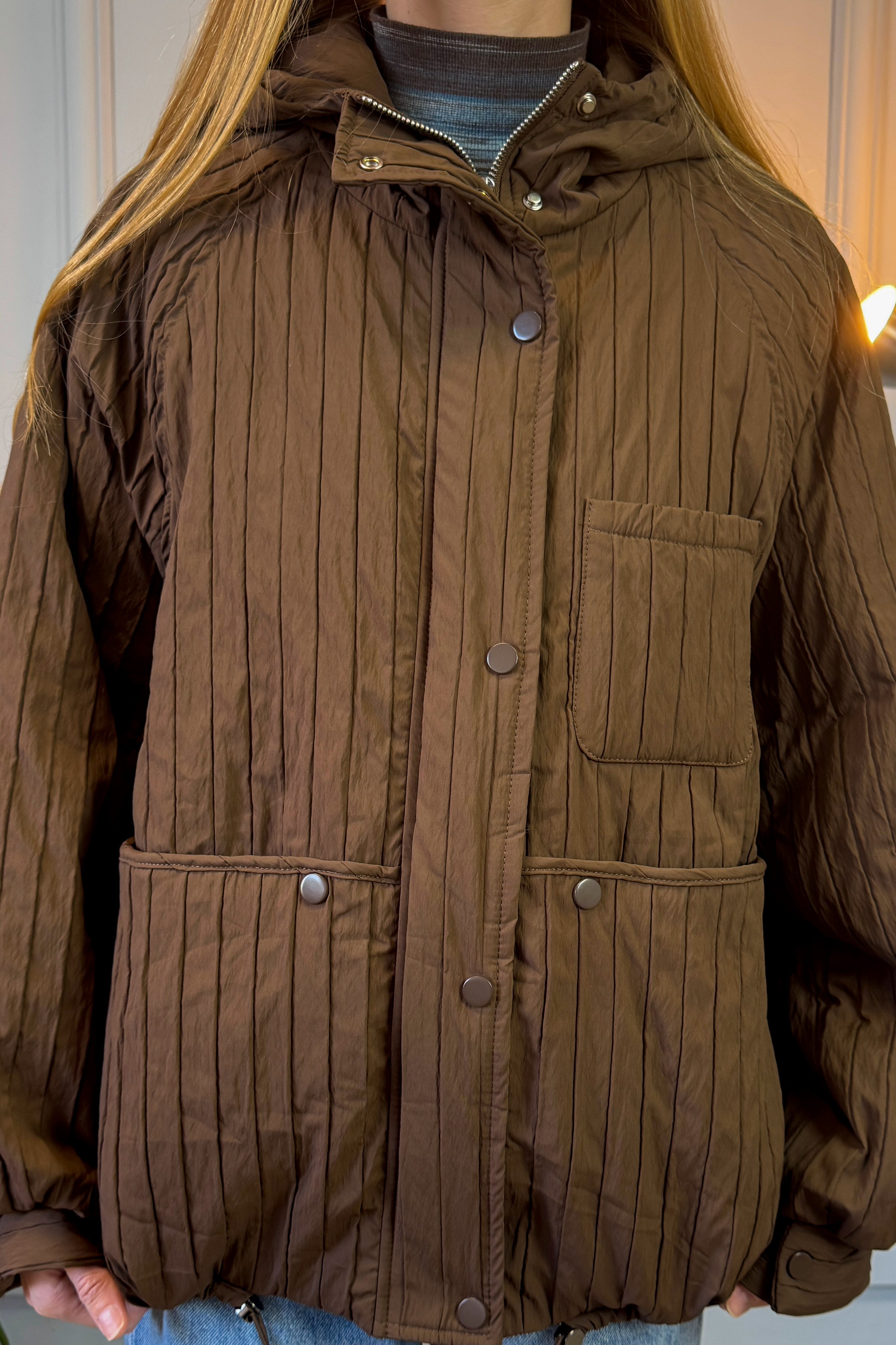 Pikowana kurtka w kolorze czekoladowym