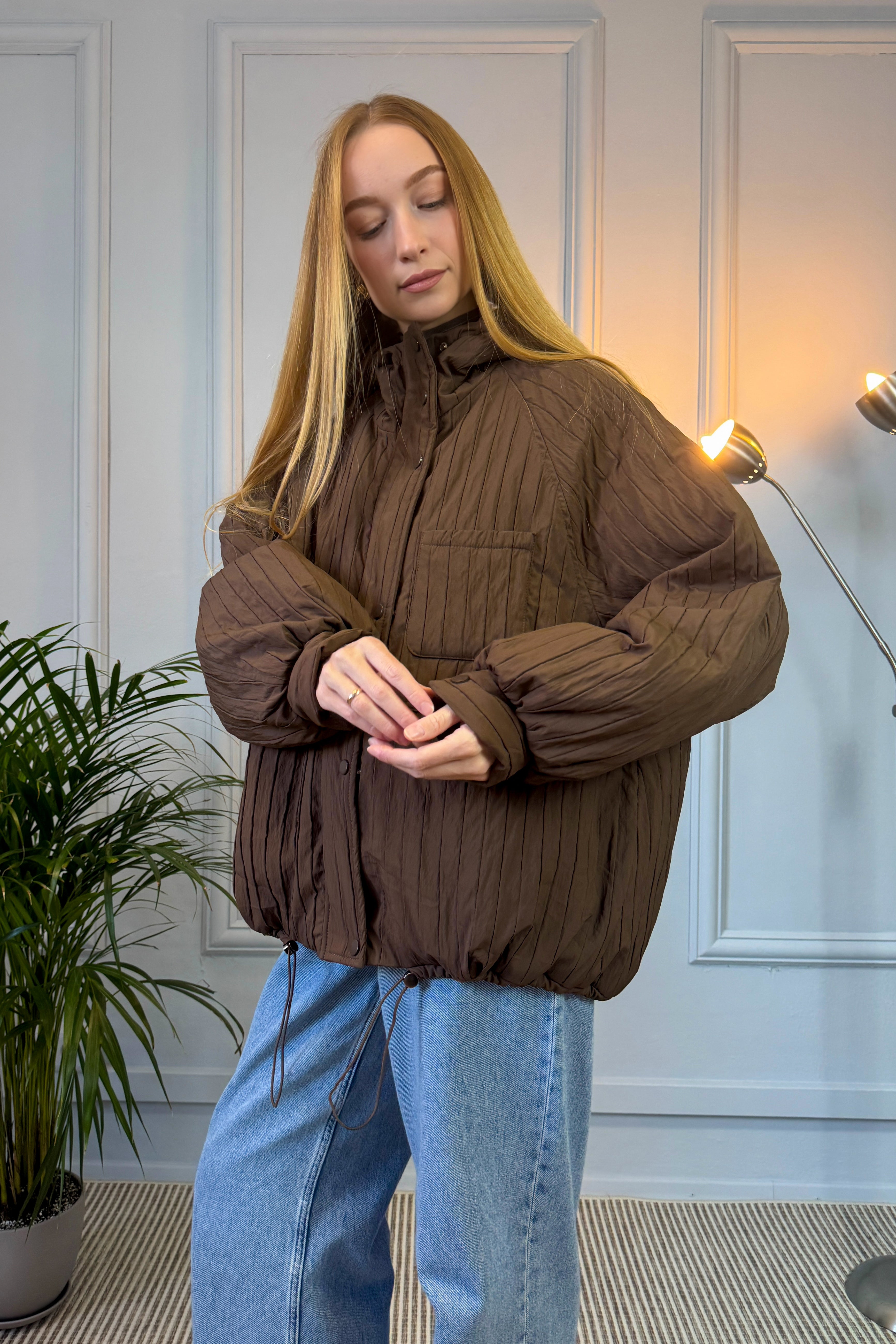 Pikowana kurtka w kolorze czekoladowym