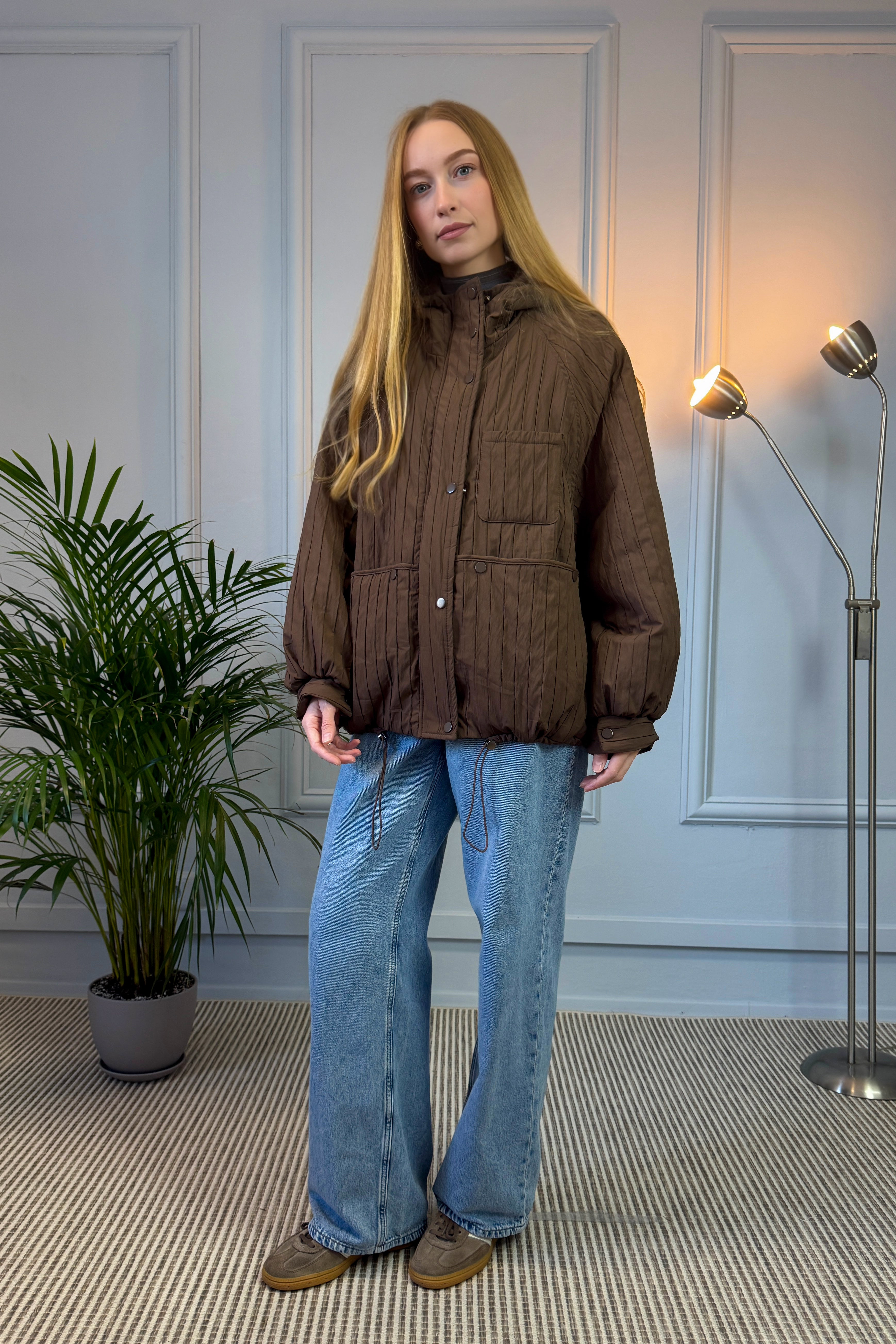 Pikowana kurtka w kolorze czekoladowym