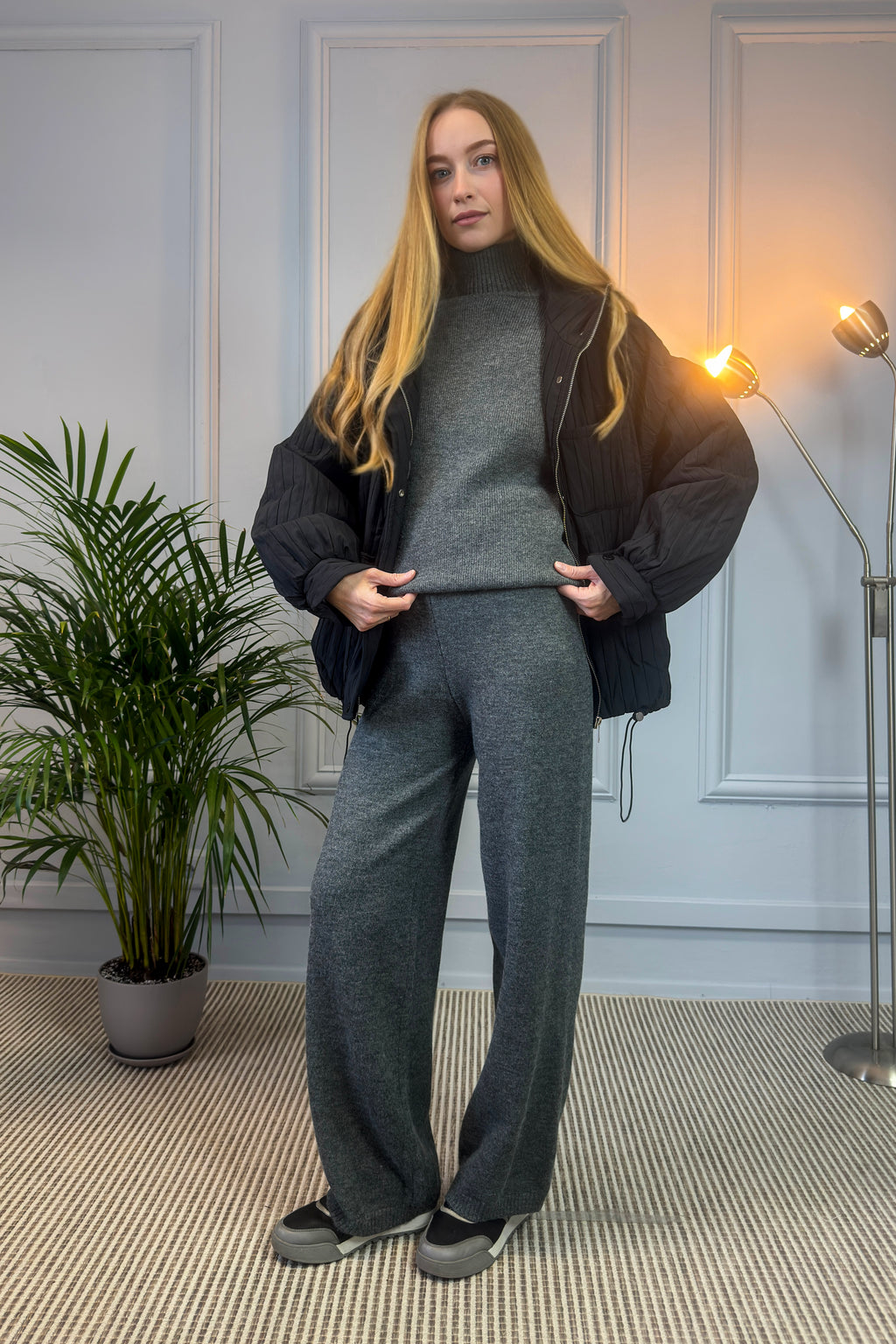 Czarna pikowana kurtka oversize