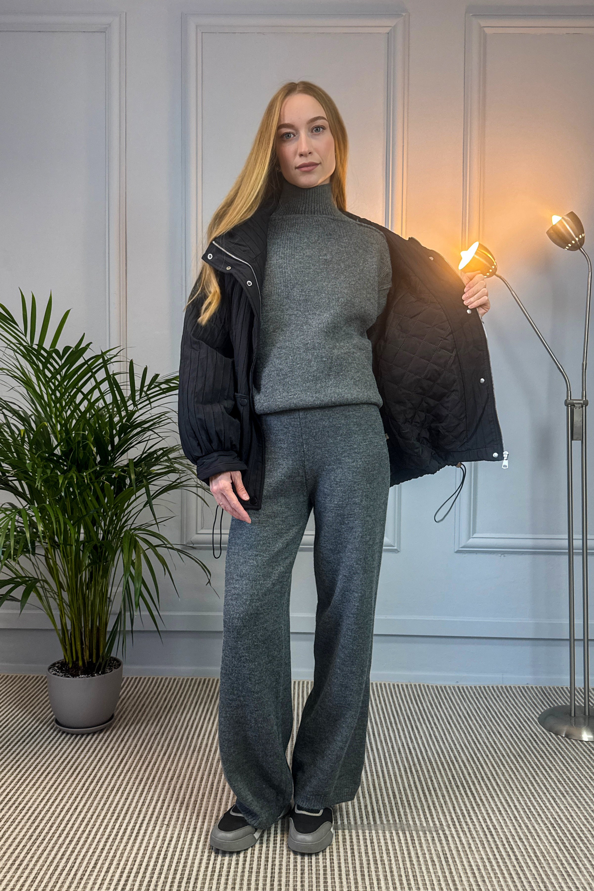 Czarna pikowana kurtka oversize