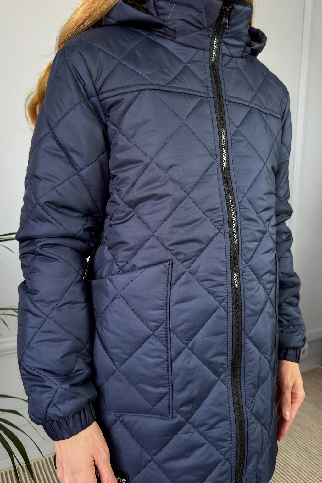 Pikowana kurtka z kapturem - granatowa