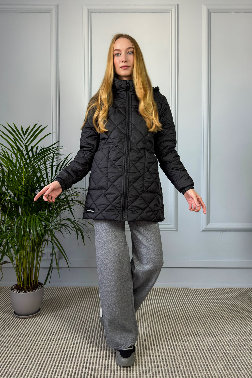 Pikowana kurtka z kapturem – czarna