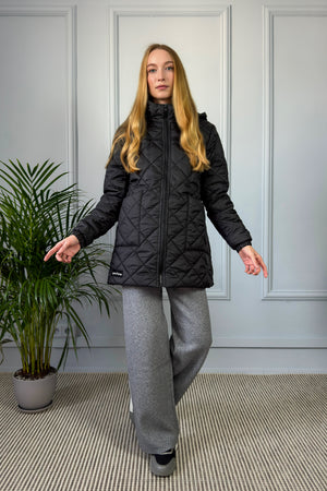 Pikowana kurtka z kapturem – czarna