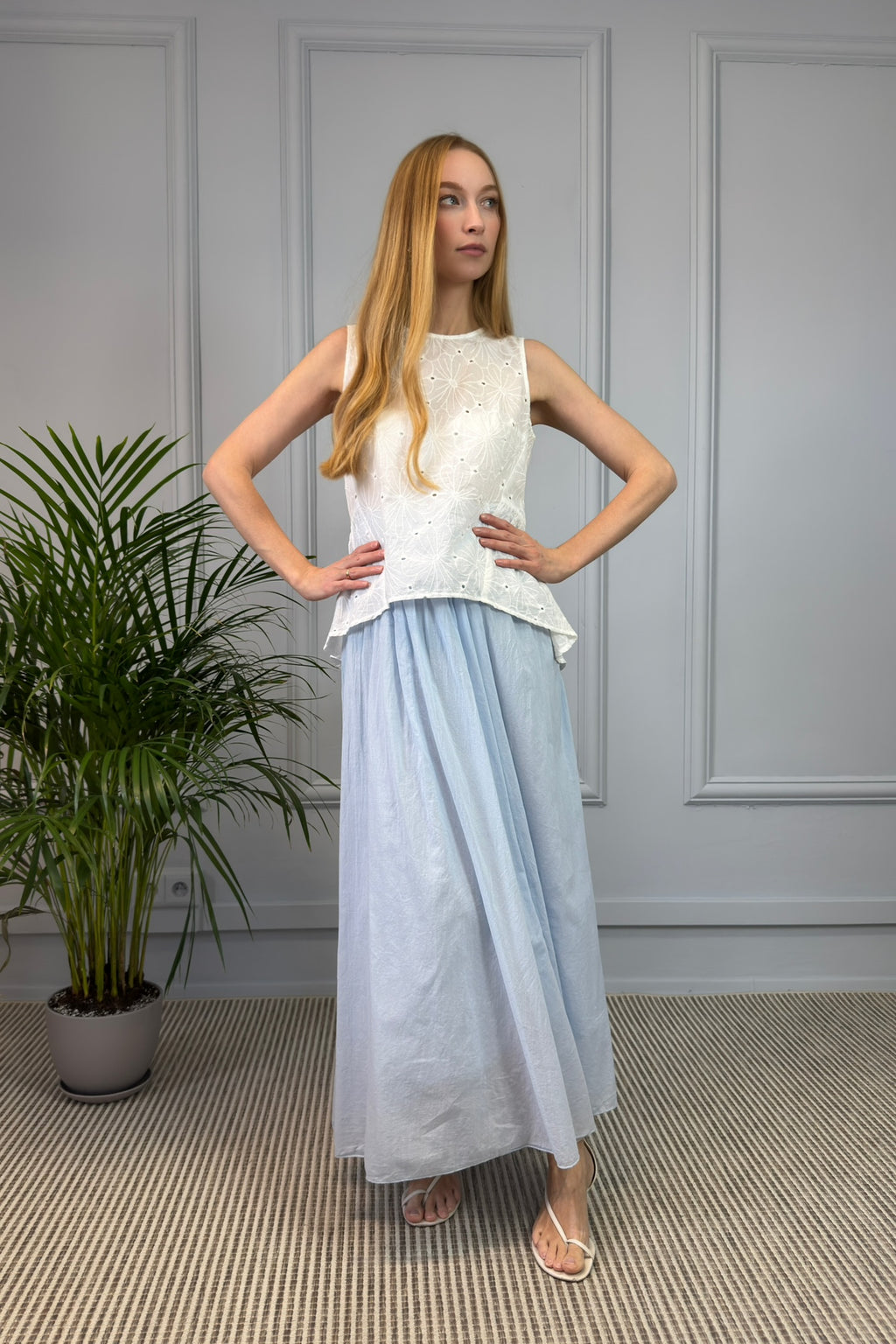 Jasnoniebieska spódnica maxi