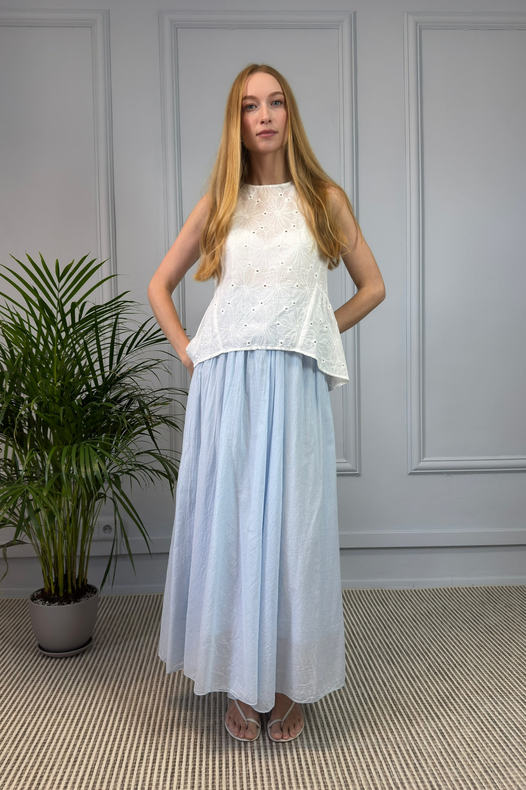 Jasnoniebieska spódnica maxi