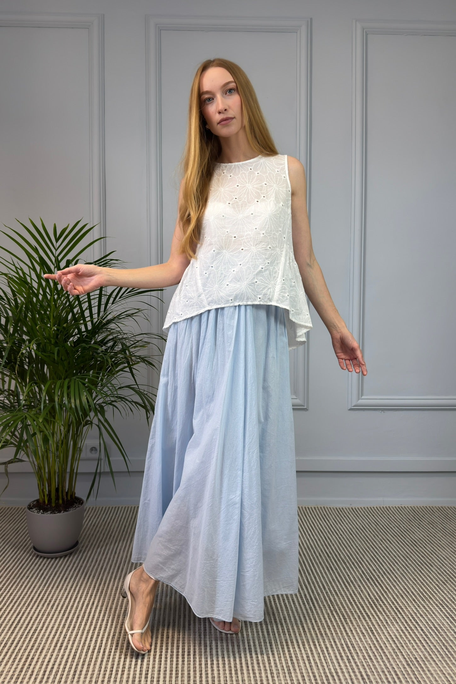 Jasnoniebieska spódnica maxi