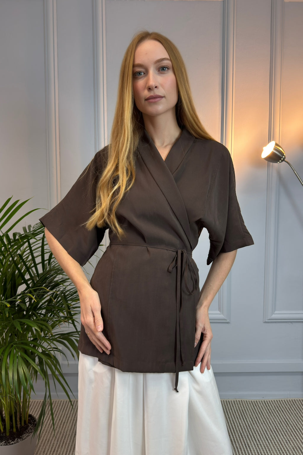 Brązowa bluzka kopertowa