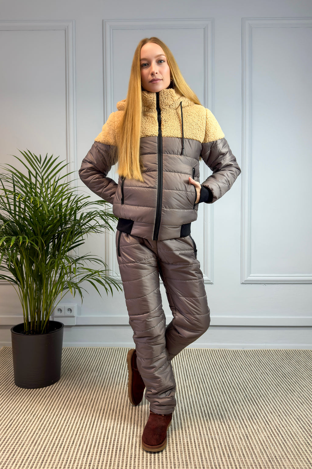 Ocieplany komplet z misiem kawowy