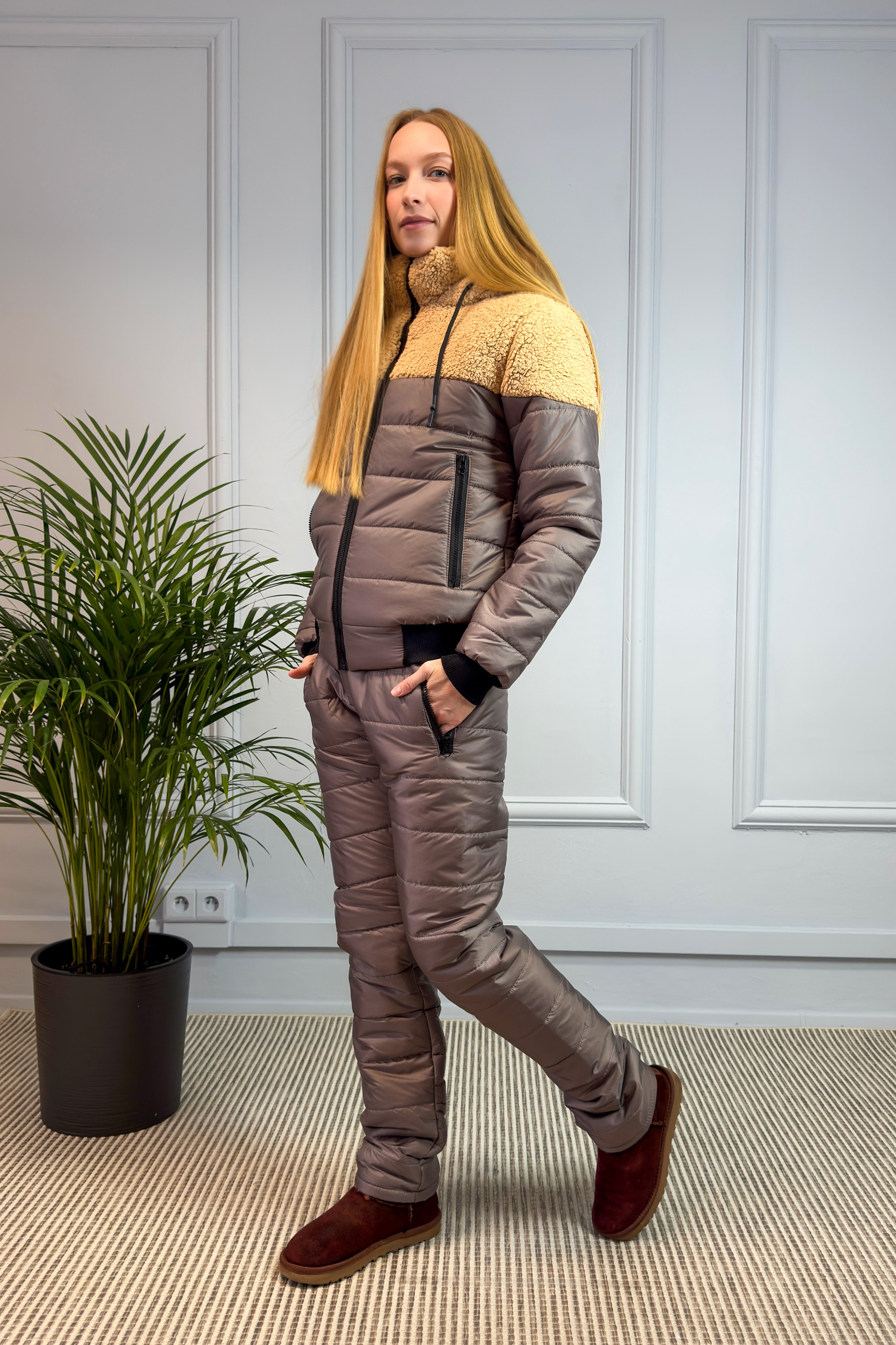 Ocieplany komplet z misiem kawowy