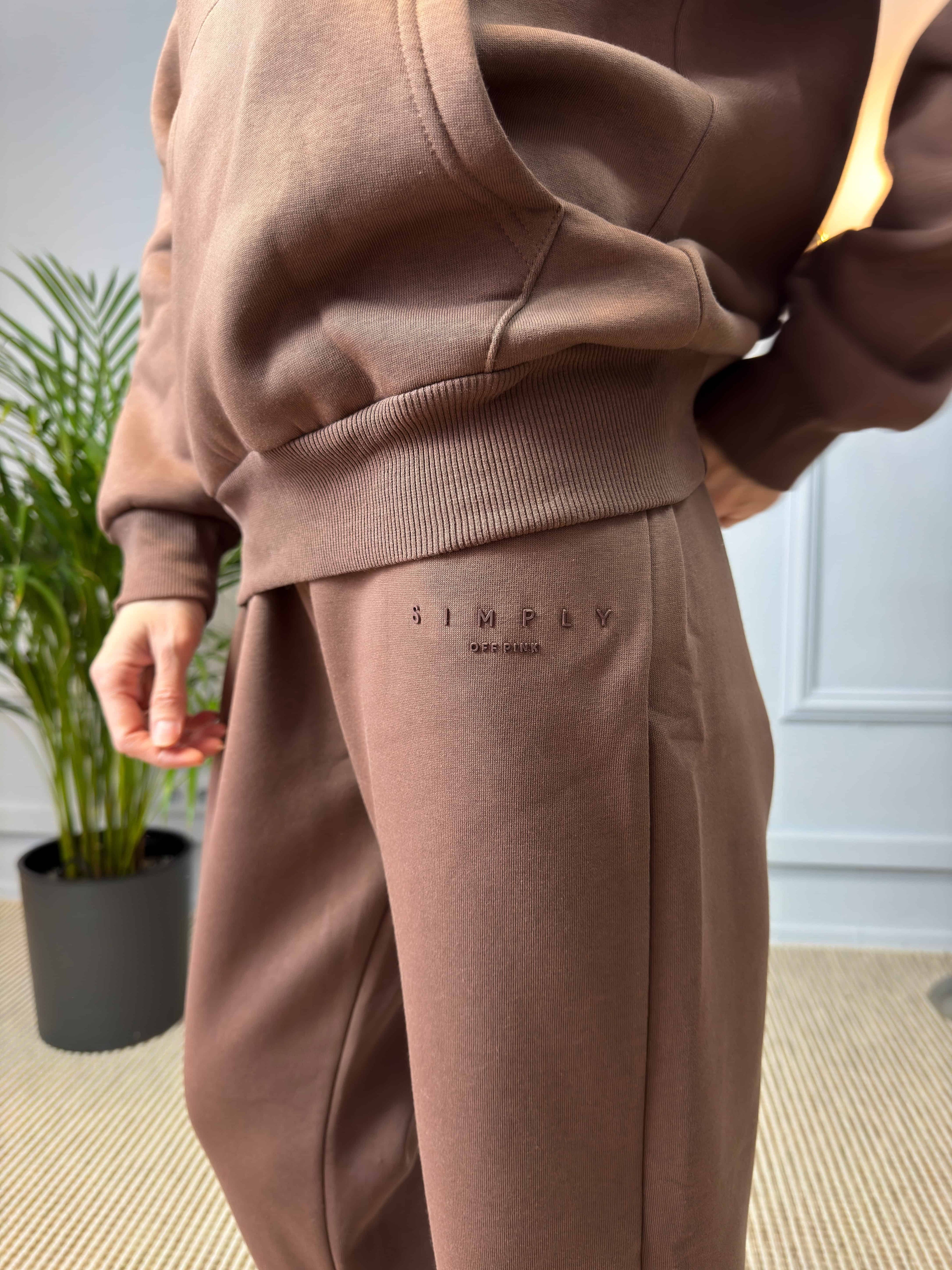 Komplet dresowy „SIMPLY” – czekoladowy