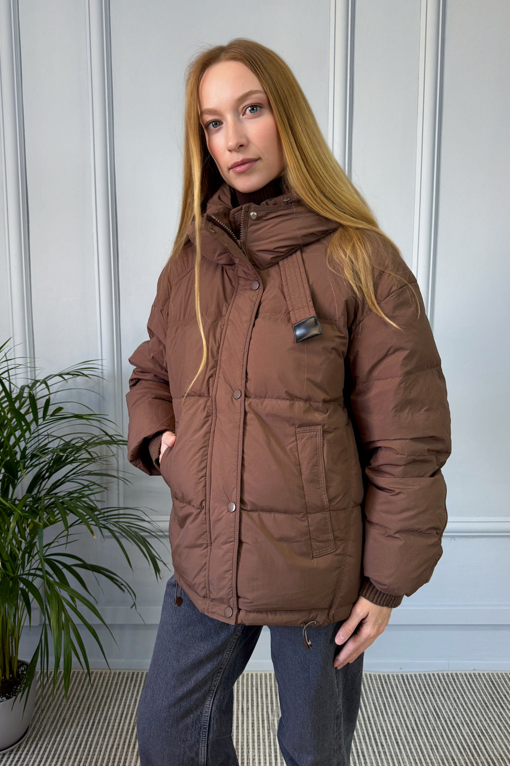 Pikowana kurtka oversize z kapturem – brązowa