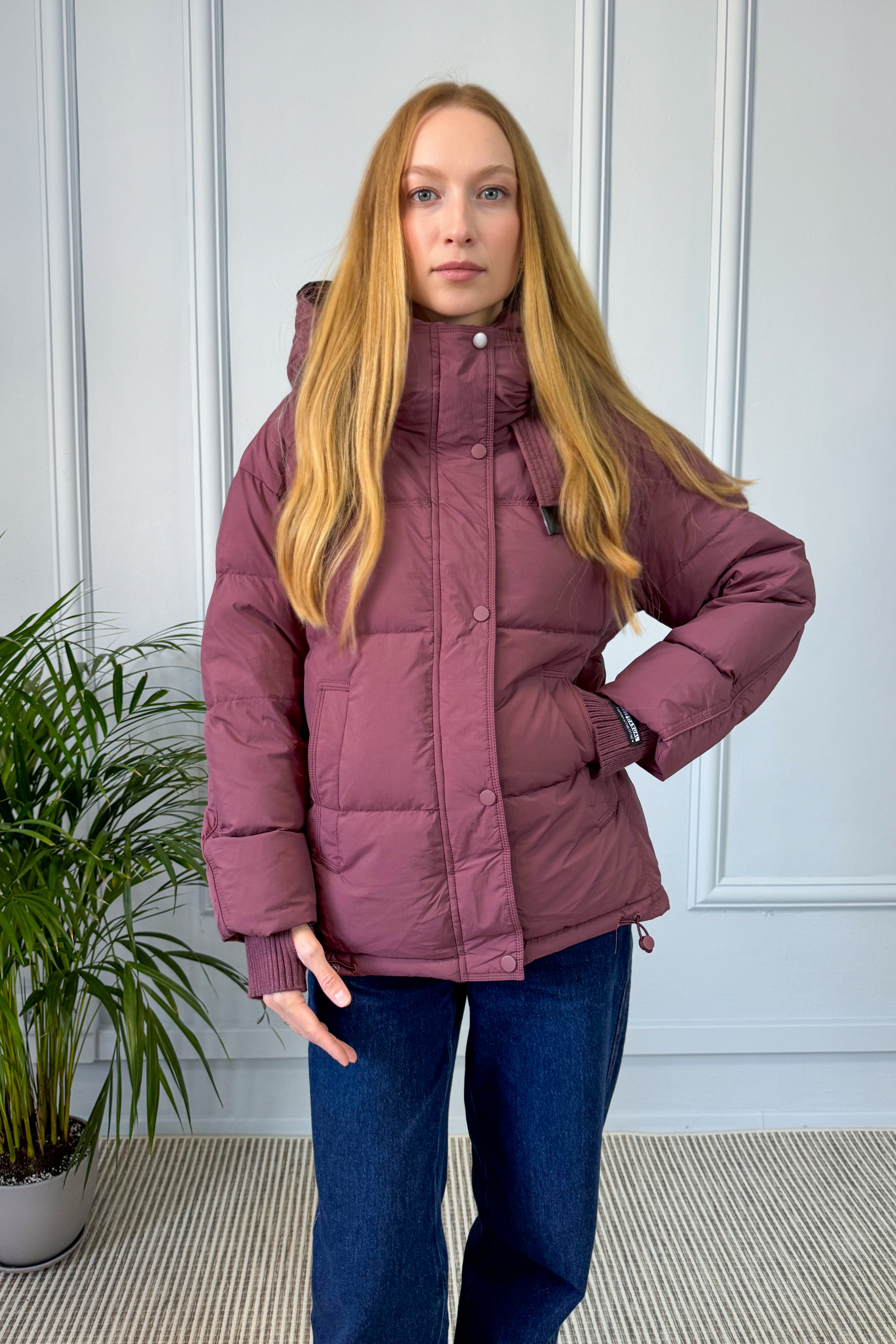 Pikowana kurtka z kapturem – śliwkowa
