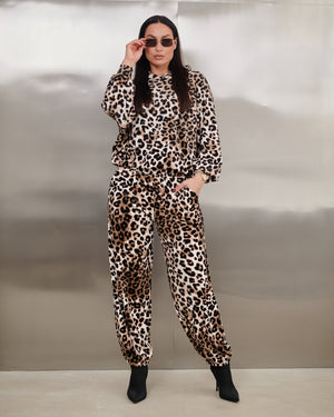 Welurowy komplet dresowy damski – bluza z kapturem + spodnie joggery – print panterkowy