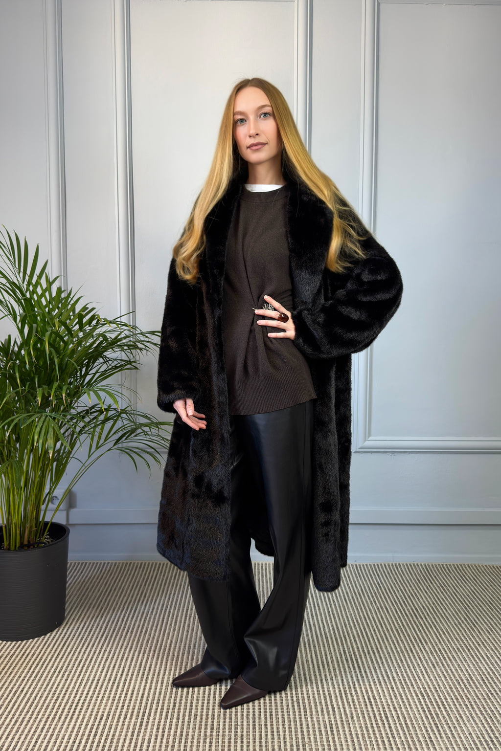 Klasyczne futro czarne z paskiem