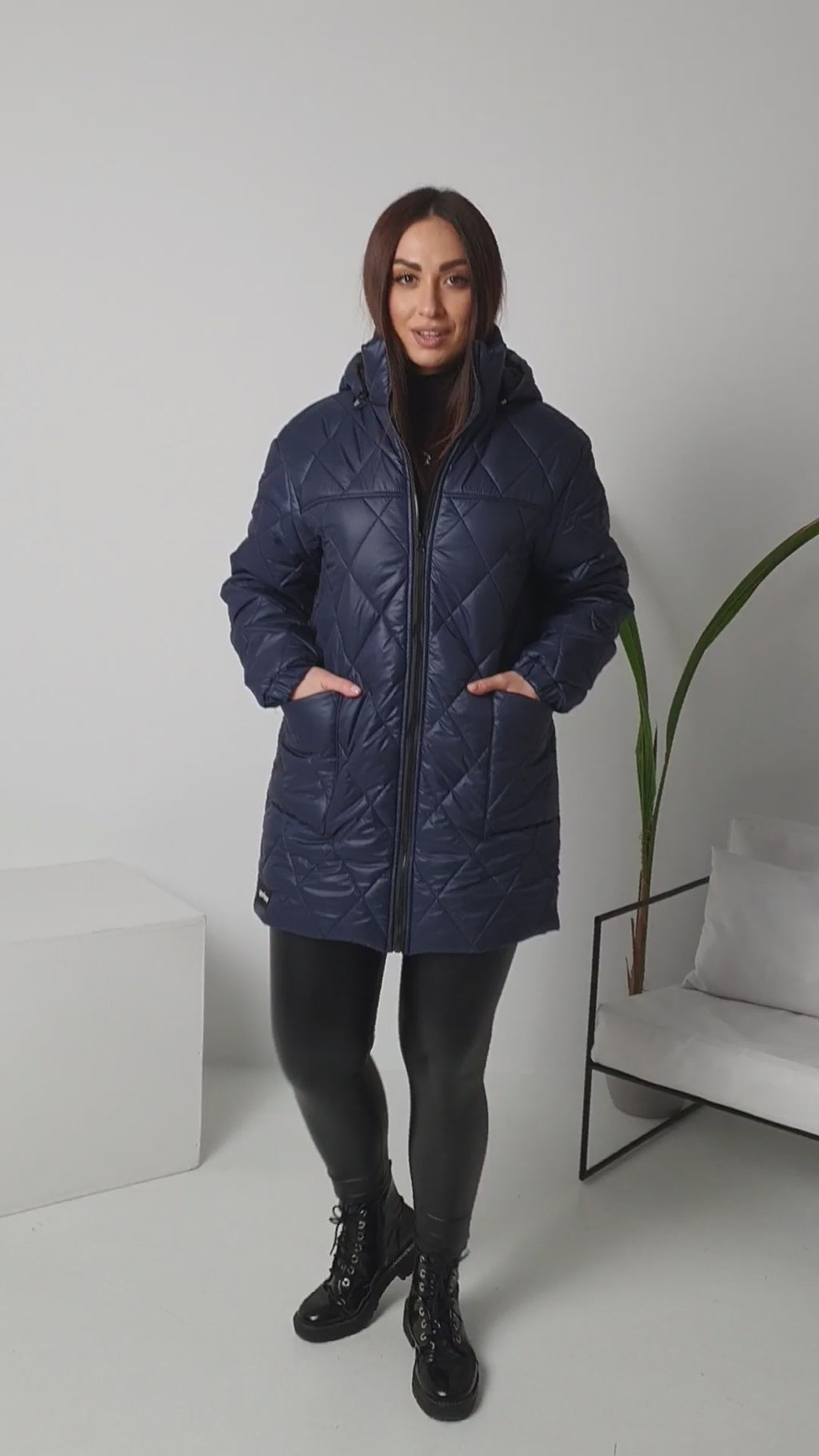 Pikowana kurtka z kapturem - granatowa